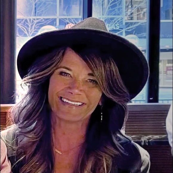 Meet your Posher, Claudine - Picture 1 of 1